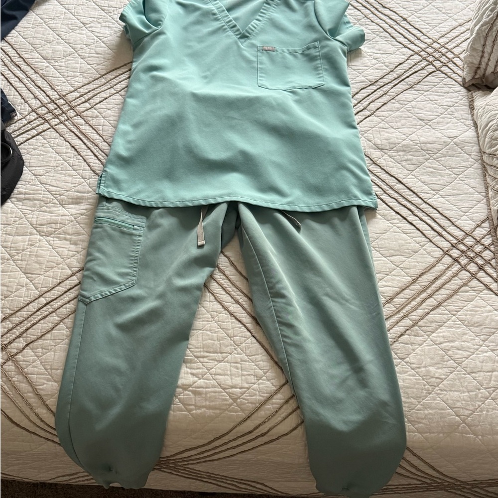 FIGS  Scrub Set in Light Blue